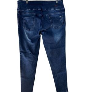 Mute Blue Jeggings with Tapered Fit